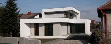 Rodinný dom "FRAME HOUSE"